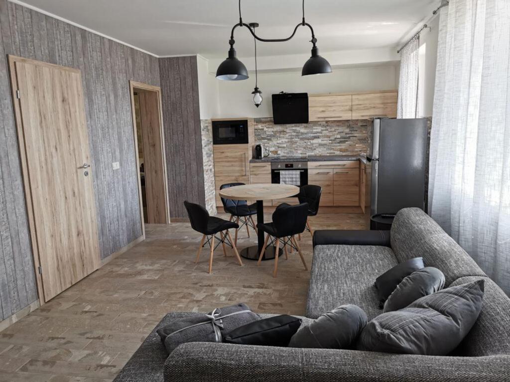 Dioliget Cottage ชาร์วาร์ ภายนอก รูปภาพ